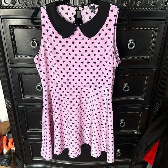 Forever 21 Hello Kitty ChocoCat Pink Dress Size L - Picture 3 of 6